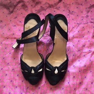 Authentic Christian Louboutin satin 👠 heels